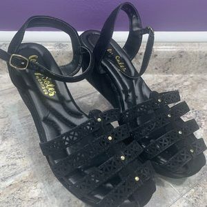 Comfy Soles by Bamboo Wedge Sandals Black Suede Size 9
